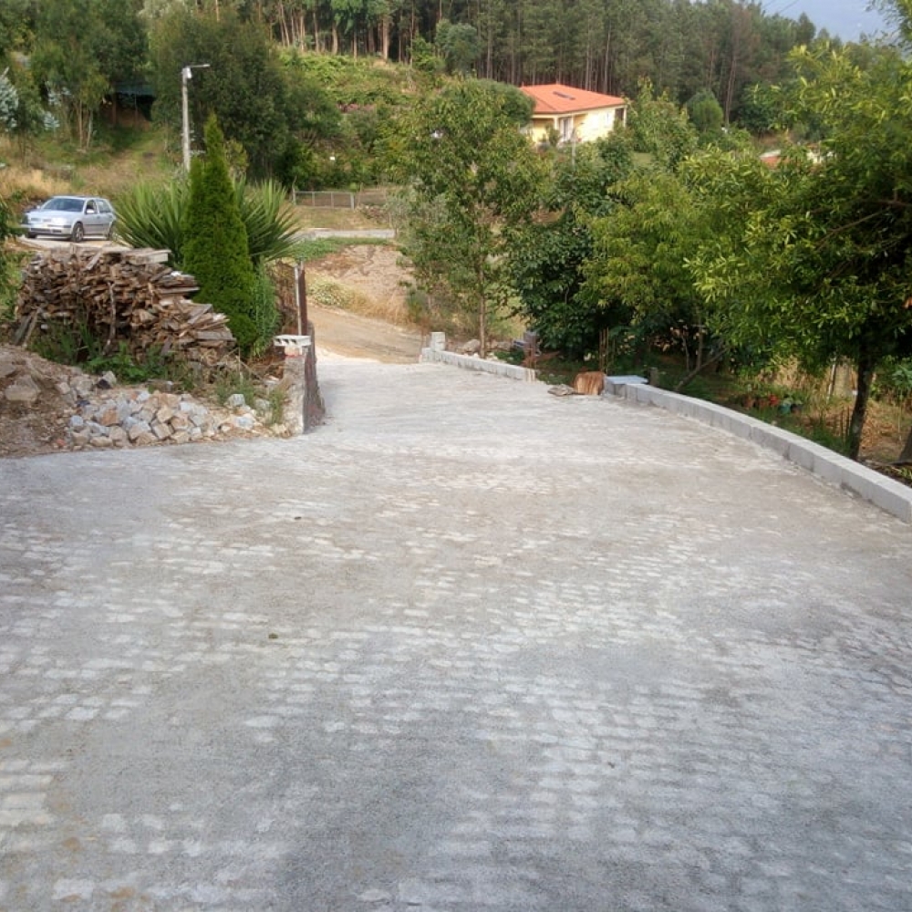 Intervenção na Travessa 1º de Dezembro (Costa)